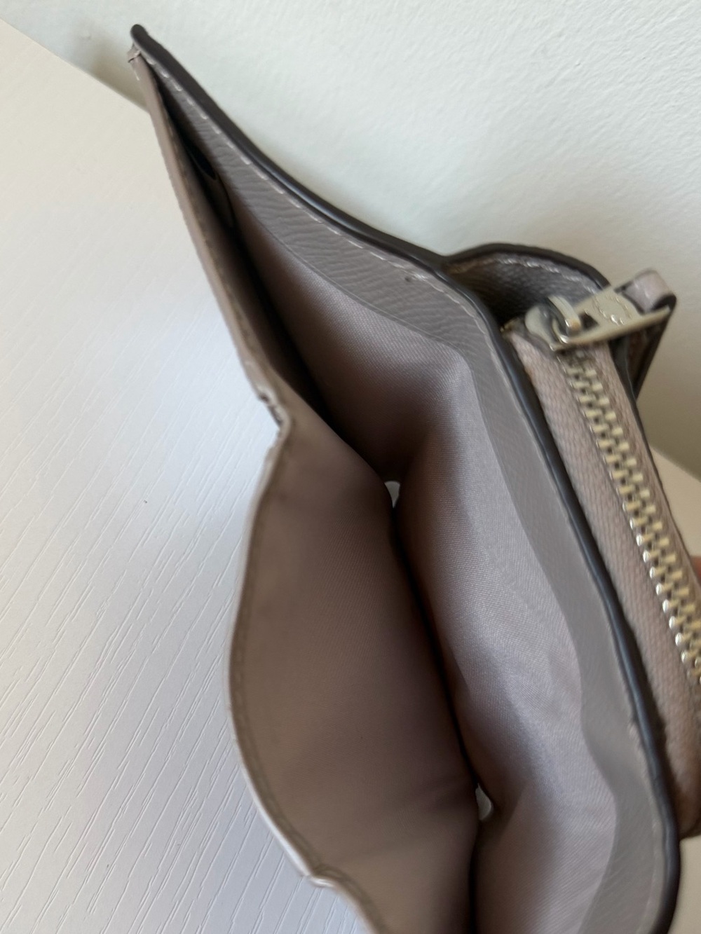 Coach Small Snap / Trifold Wallet - Picture 9 of 12